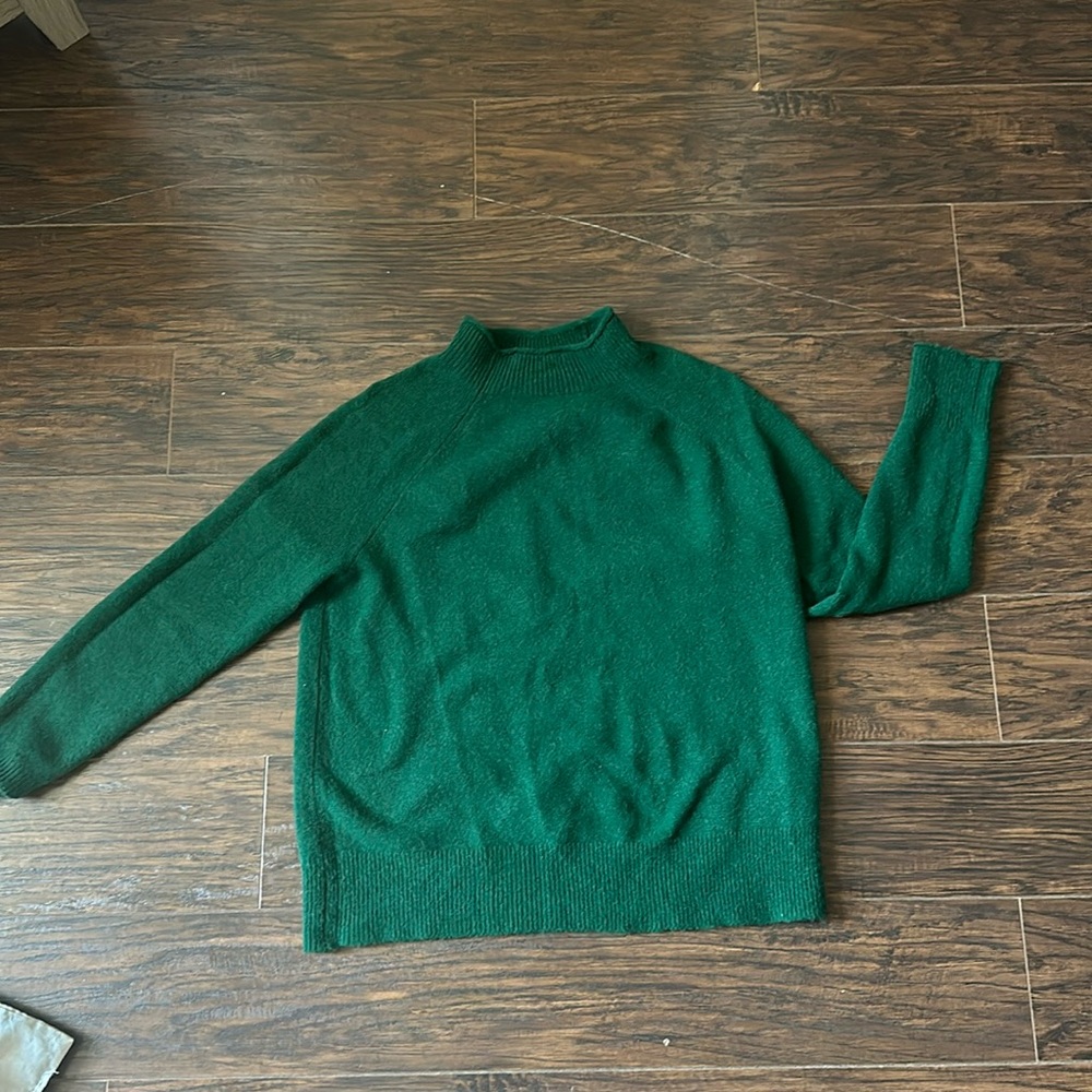 JCREW sweater. Size XS.